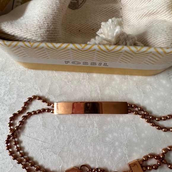 Rose gold Fossil Bracelet - Picture 2 of 2